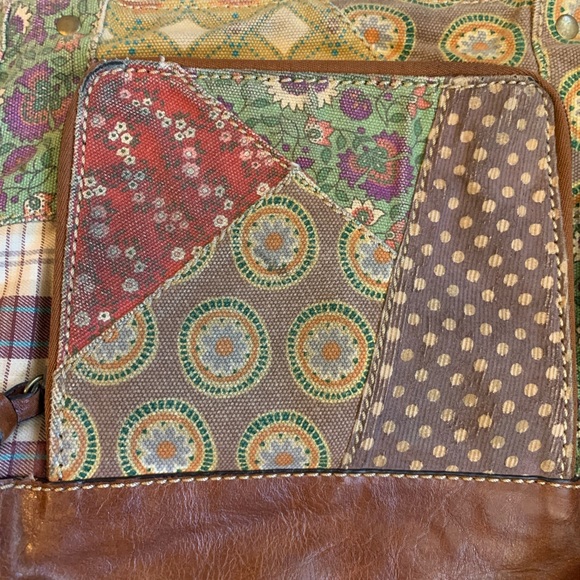 Fossil Crossbody - Picture 3 of 4